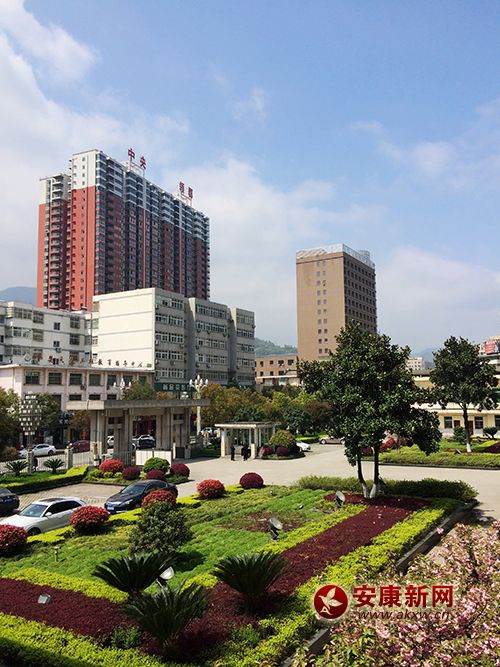 �{(l��n)�� ����