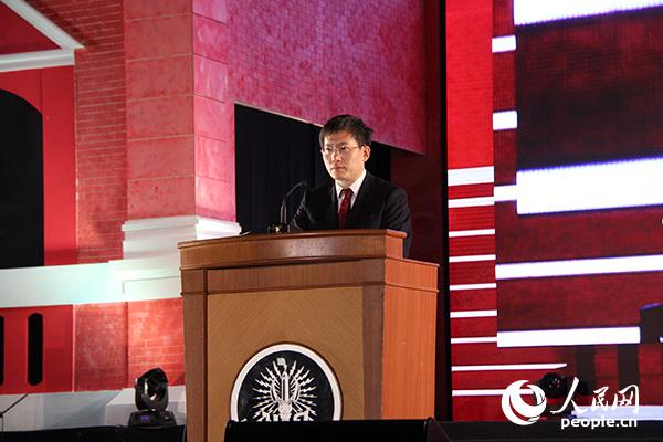 �Ї��v̩����ʹ�ν��ڡ����Ͻz�I֮·��չ�[�_Ļʽ�����o���O�V�z