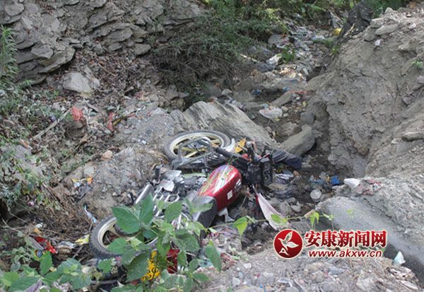 ����Ħ��܇���I����(b��o)��  ����ϵȺ�����һ�2.jpg