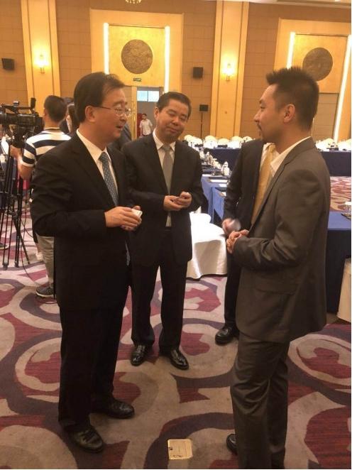 PingPong�c�����_(d��)�ɑ�(zh��n)�Ժ�������ͬ����羳���{(l��n)�D