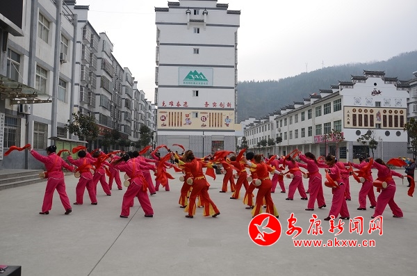 �Ͽh�(zh��n)��&ldquo;������ͻ��&rdquo; �h�����I(l��ng)���wȺ�����Ә��I(y��) (2).jpg