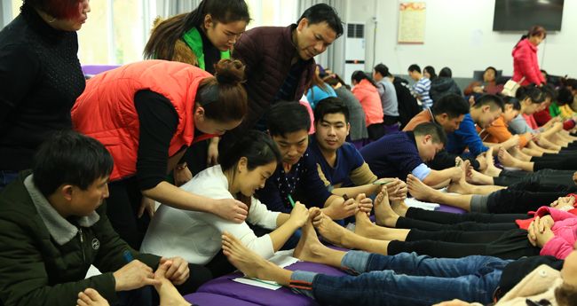  �����_��ԡ��Ӗ(x��n)���������M(f��i)������Ӗ(x��n)���ѳɞ����Óؚ���Ե�һ���n������Ƭ��