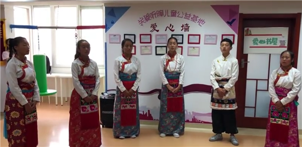 ȫ����Óؚ���ԡ���(y��u)��o�Ƭչ�����μ�ӰƬ�R������ɽ����������ķ���