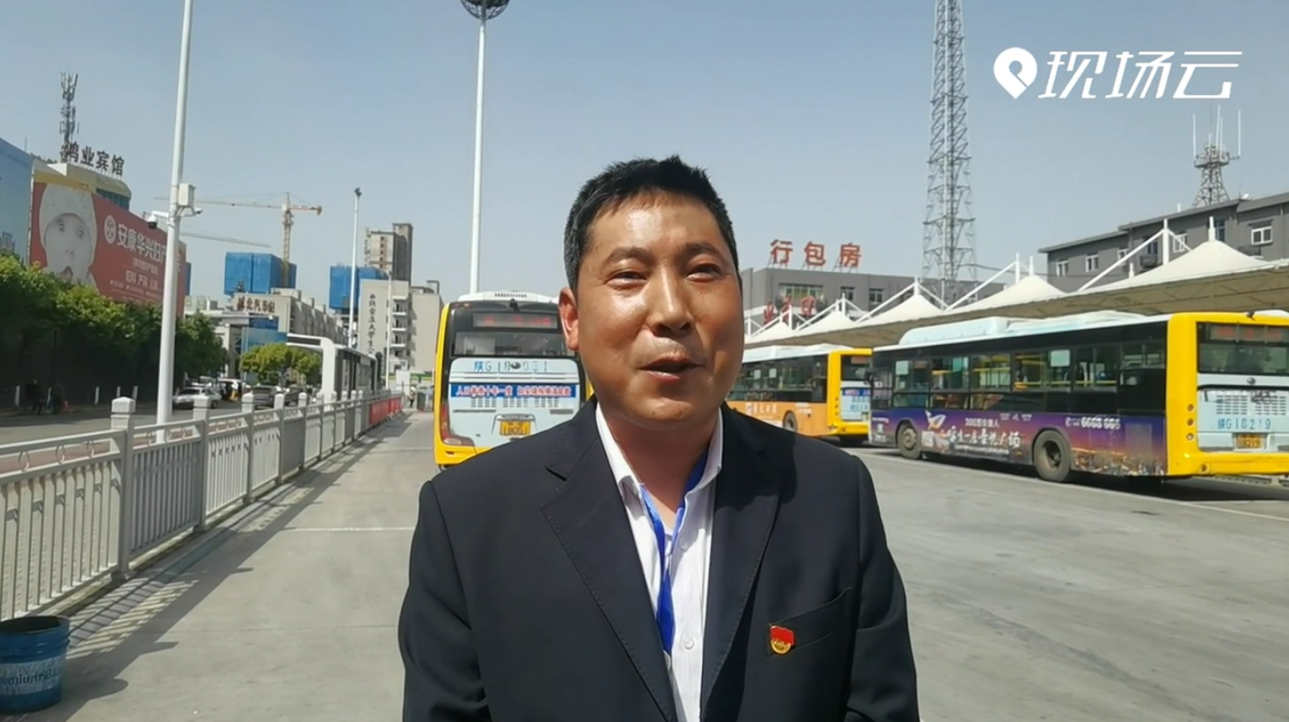 ���������@����  ʮ����һ�յĈԳֱ�����һ��؟(z��)�θ���ʹ����