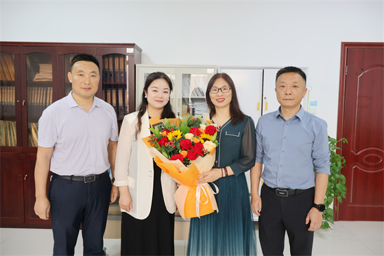 安康市中心血站開展“5·12”國(guó)際護(hù)士節(jié)慰問(wèn)活動(dòng)